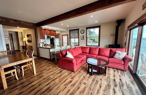 Old Town House | Bayfront Two Bedroom OVER the Water! Beach, Balcony & Pet friendly