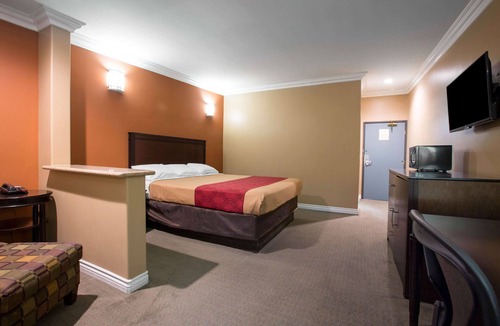 Ontario Hotel | Baymont by Wyndham Ontario