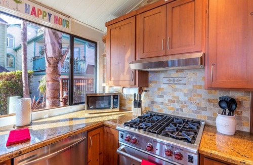 Mission Beach House | Bayside Breeze |3BR Waterfront Patio & Sunset Views