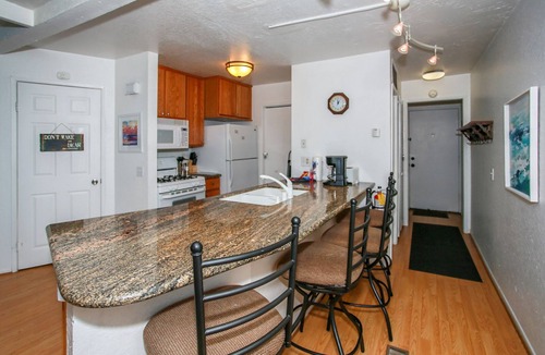 Boulder Bay Condo | Bayview - Lakefront Complex, Walk to Lake, Heated Pool