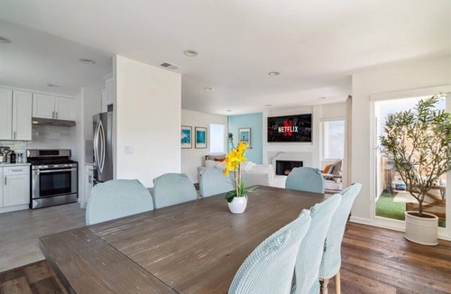 Marina Peninsula House | Beach as your Doorstep | Ocean view, BBQ, Parking