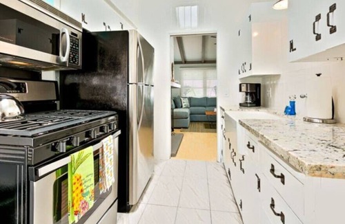 La Jolla Shores Apartment | Beach Bungalow 2 Blocks to Beach