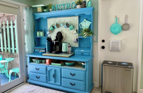 Belmont Shore Cottage | BEACH COTTAGE steps from OCEANFRONT and BAY beaches, close to SoCal attractions