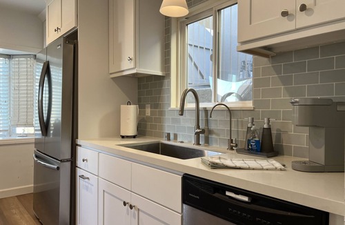 Gas Lamp Section House | Beach Cottage with Patio on Walk Street - OCEAN VIEWS