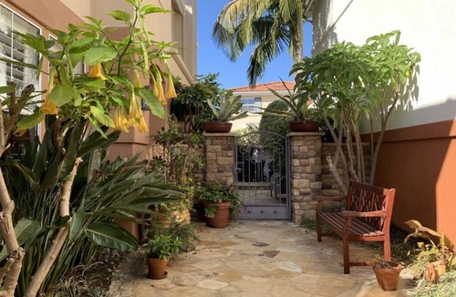 San Juan Capistrano House | Beach & Equestrian living with community pool, jacuzzi, gym, & pickleball courts