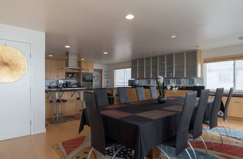 Sharp Park Apartment | Beach Front 5B/3BT 3200SQ HUGE Luxury only 7 miles from San Francisco
