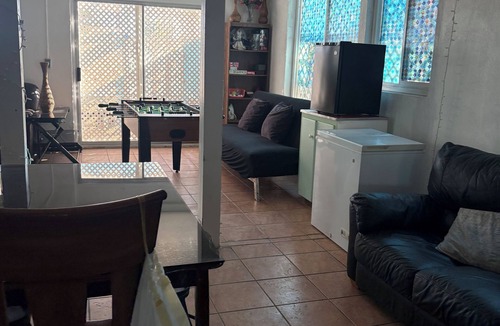 South Mission Beach House | Beach Front House, by Volleyball Court ,nSpacious 4-bedroom house with WiFi, AC