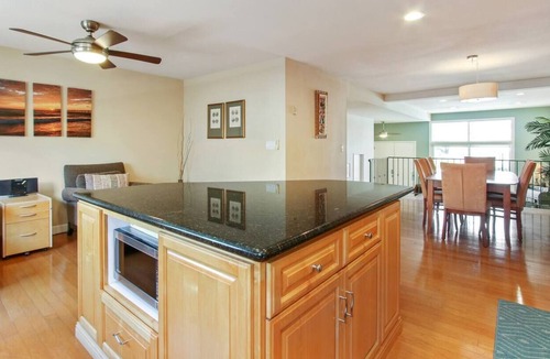 Hermosa Beach House | Beach home with A/C a few blocks from the Beach!nn