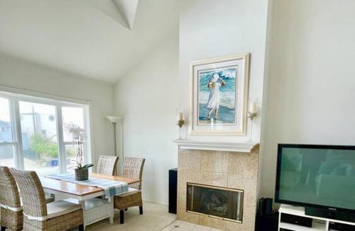 Silver Strand House | Beach House located in quiet community.