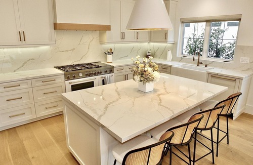 Peninsula House | Beach Paradise - Stunning 3-Story on Long Beach Peninsula! Walk to Beach & More