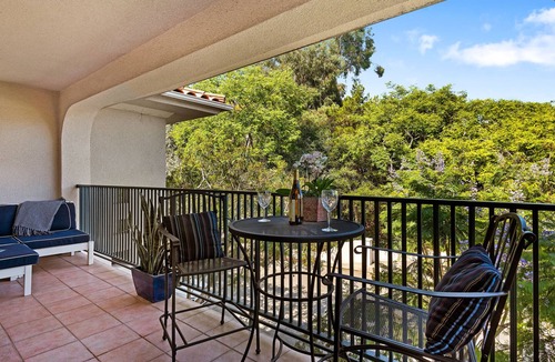 East Beach Condo | Beach Side in Santa Barbara