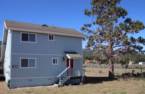 Woodlands Cabin | Beach to Mountains Chalet: Peaceful retreat with mountain views away from crowds