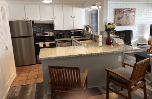 Central Malibu Apartment | Beachfront Apt - Exclusive Malibu Rd.