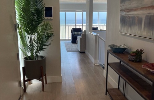 Playa Del Rey Condo | Beachfront Haven! On the sand, just minutes from LAX.