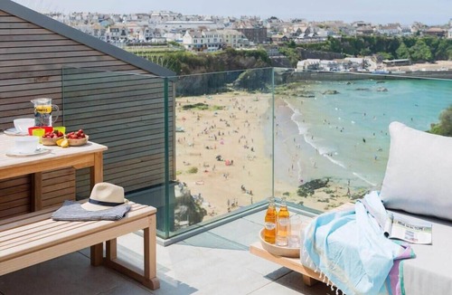 Newquay City Centre House | Beachfront Townhouse, Lovely Sea Views, Newquay
