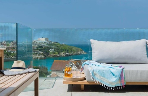 Newquay City Centre House | Beachfront Townhouse, Lovely Sea Views, Newquay
