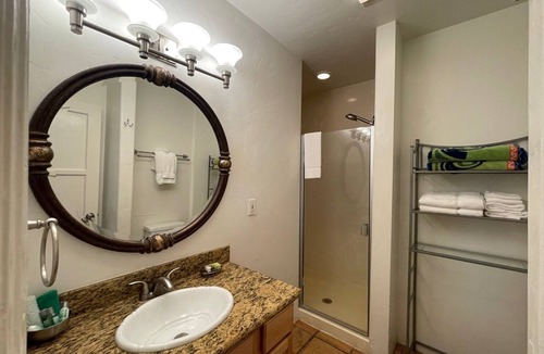 Santa Ana Heights Apartment | Beachside Studio suites with kitchenette