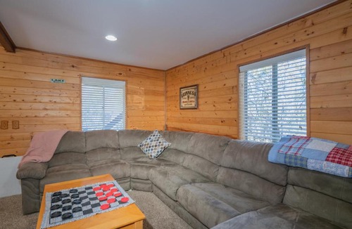 Upper Moonridge House | Bear Claw Inn