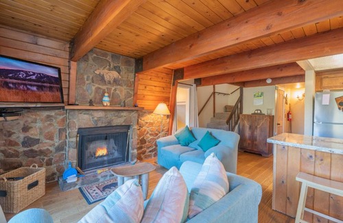 Upper Moonridge House | Bear Claw Inn