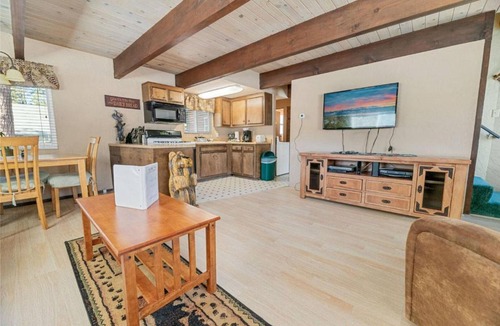 Fox Farm House | Bear Haus