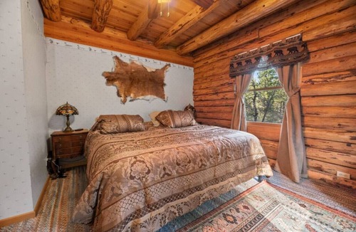 Sugarloaf Cabin | Bear Hollow Retreat: Secluded, Luxury, Log Cabin!