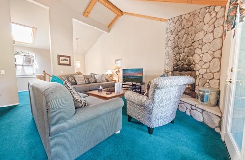 Moonridge Apartment | Bear Mountain Escape Condo
