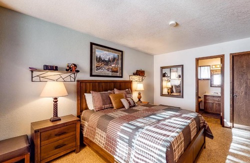 Moonridge House | Bear Mountain Manor