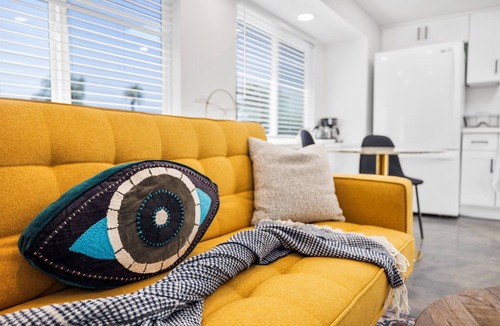 Garden Grove House | Beautiful 1bdr ~ Close to Disney ~ Pet friendlynn