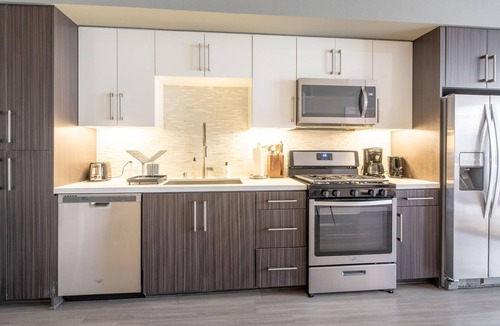 Airport Area Apartment | Beautiful 1BR in Irvine, Parking + Pet-Friendly