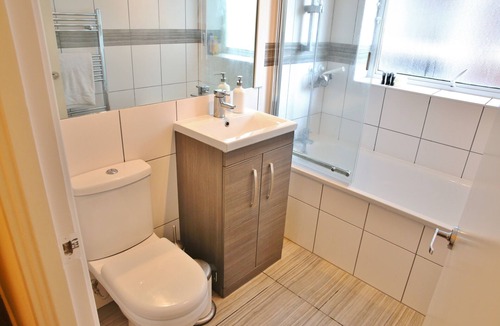 Crystal Palace Apartment | Beautiful 2 Bedroom Private Apartment