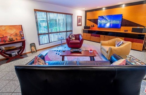 Norma Triangle Condo | Beautiful 2 Br. Condo L-(590001) by Houzlet