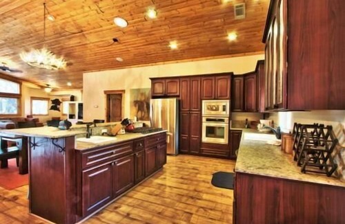 South Lake Tahoe House | Beautiful 6 Bedroom, 4 Bathroom Mountain Home Perfectly Appointed For R&R