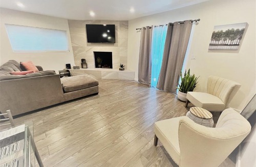 Marina Peninsula Apartment | Beautiful Beach Condo 2 bedrooms