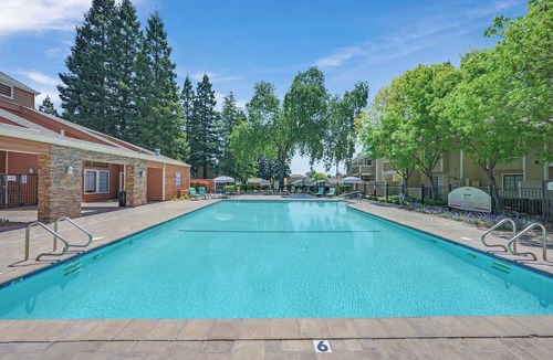 San Ramon Condo | Beautiful, Bright and Airy Fully Furnished Condo in San Ramon, CA