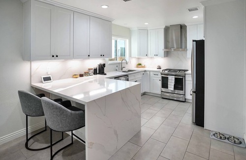 Baldwin Park House | Beautiful & Centrally Located close to everything 3- bedroom home, AC, WiFi