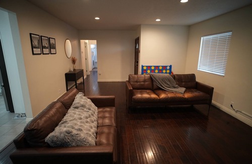 Baldwin Park House | Beautiful & Centrally Located close to everything 3- bedroom home, AC, WiFi