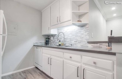 Los Angeles Condo | Beautiful condo near the beach, night life, LMU, LAX, and Silicon Beach.
