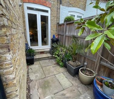 Waterloo House | Beautiful & Cosy 2BD House - Southwark