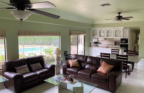 Bakersfield House | Beautiful Country Club Pool Home, Fenced Yard, Pets and children Welcome!