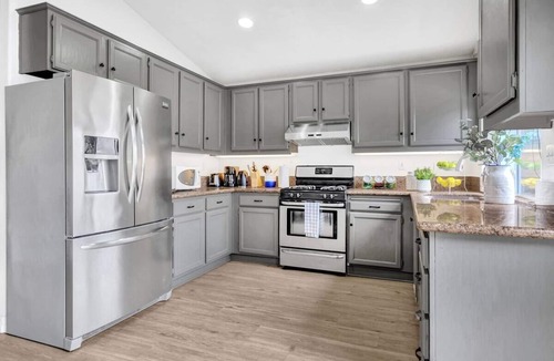 Stevenson Ranch House | Beautiful Cozy Home Near Magic Mountain & Shopping in Stevenson Ranch
