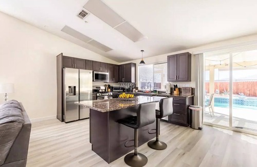 Rancho Del Oro House | Beautiful Desert Retreat- Scenic Mountain Views & Sunsets! Salt Water Pool & spa