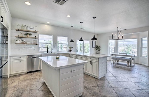 Hemet House | Beautiful Hemet Home: Large Patio & Mtn Views!