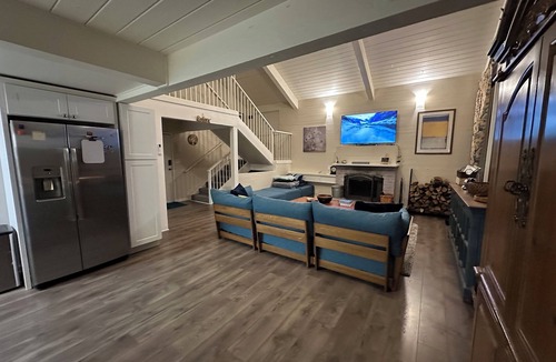 Willits House | Beautiful Home in the Redwoods