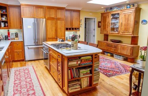 Pacific Palisades House | Beautiful home and garden, walk to village, beach and trails
