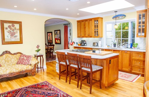 Pacific Palisades House | Beautiful home and garden, walk to village, beach and trails