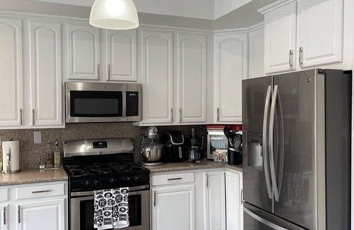 Northwest Anaheim House | Beautiful Home w/Pool- 0.6 mi Knotts-6 mi. Disney.