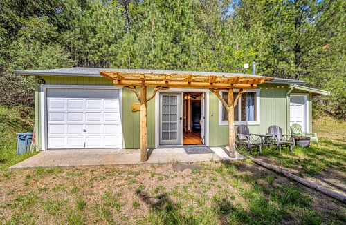 Harden Flat House | Beautiful house close to Yosemite with nature views & W/D - tranquil location