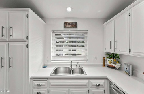 Camarillo House | Beautiful house to relax and enjoy close to Camarillo outlets and beach