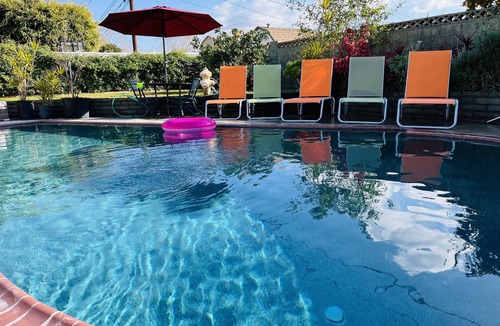 Sherwood Forest and Thistle Development House | Beautiful house with pool near Disneyland & Knotts Convention Center in Anaheim