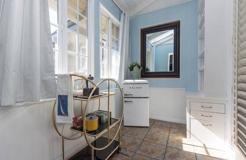 Alta Mesa House | Beautiful Hummingbird Suite w/kitchenette, patio & parking in Santa Barbara